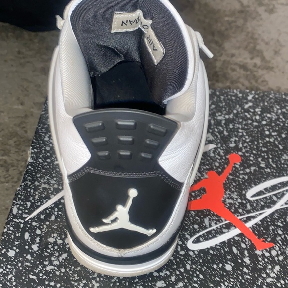 🌟EUC AIR JORDAN 4 Retro Military Black - Picture 5 of 9